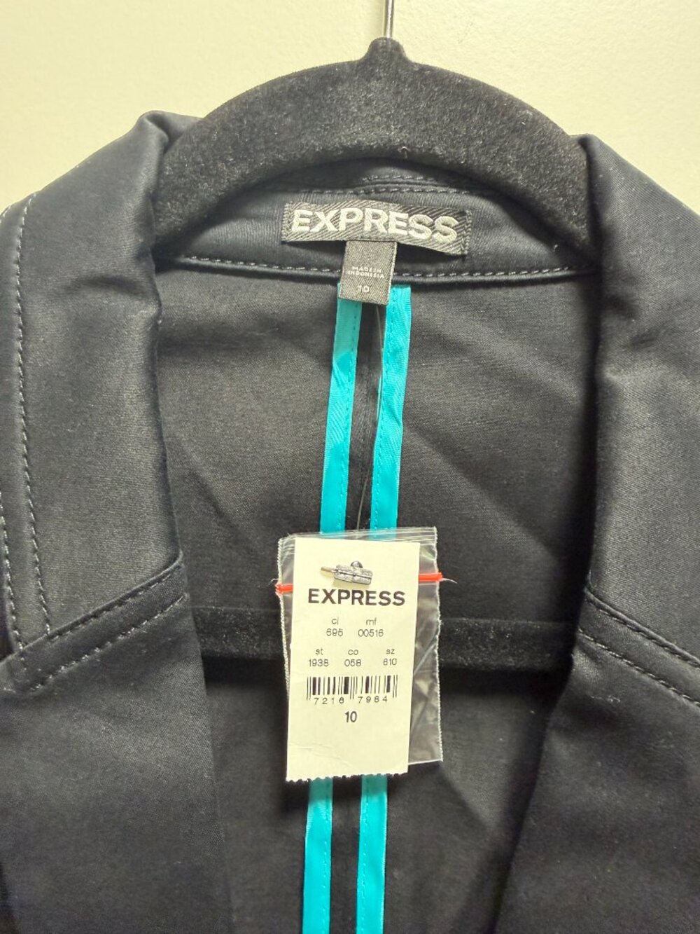 NWT Express Black 3/4 Sleeve Blazer Size 10